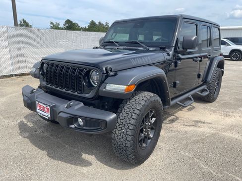 Used 2024 Jeep Wrangler Unlimited Sport AWD/4WD image 8