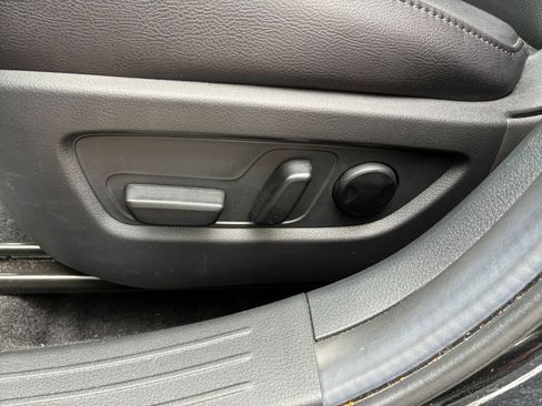 Used 2025 MAZDA CX-50 AWD 2.5 S w/ Premium Plus Pkg image 23