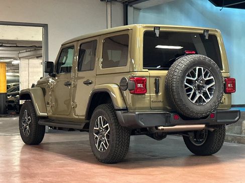 New 2026 Jeep Wrangler Unlimited Sahara AWD/4WD image 3