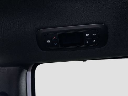 New 2026 Chrysler Pacifica Select FWD image 17