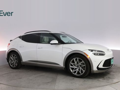 Used 2023 Genesis GV60 Advanced image 14