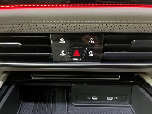 Used 2025 Volkswagen Atlas SEL Premium R-Line AWD/4WD image 16