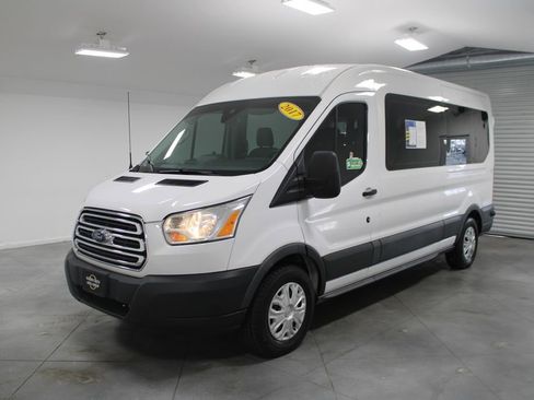 Used 2017 Ford Transit 350 XLT image 4