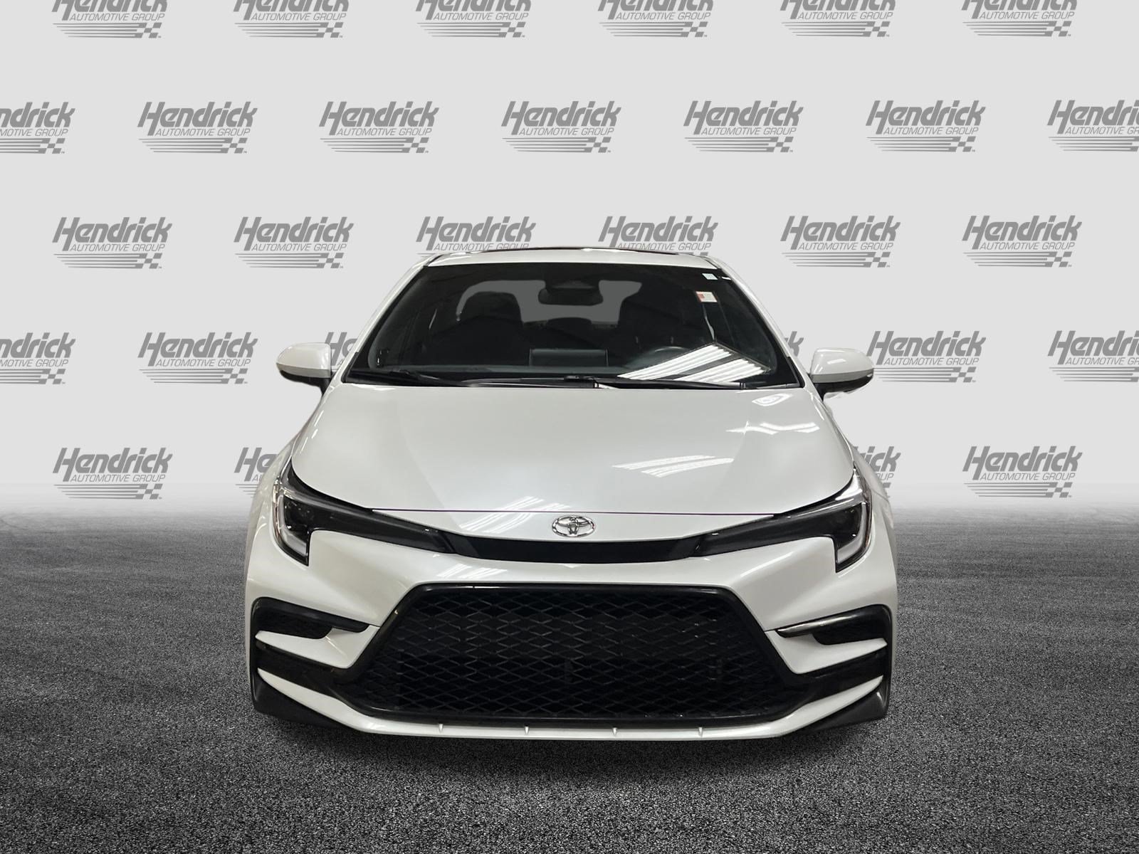 Used 2023 Toyota Corolla SE w/ SE Premium Package FWD image 3