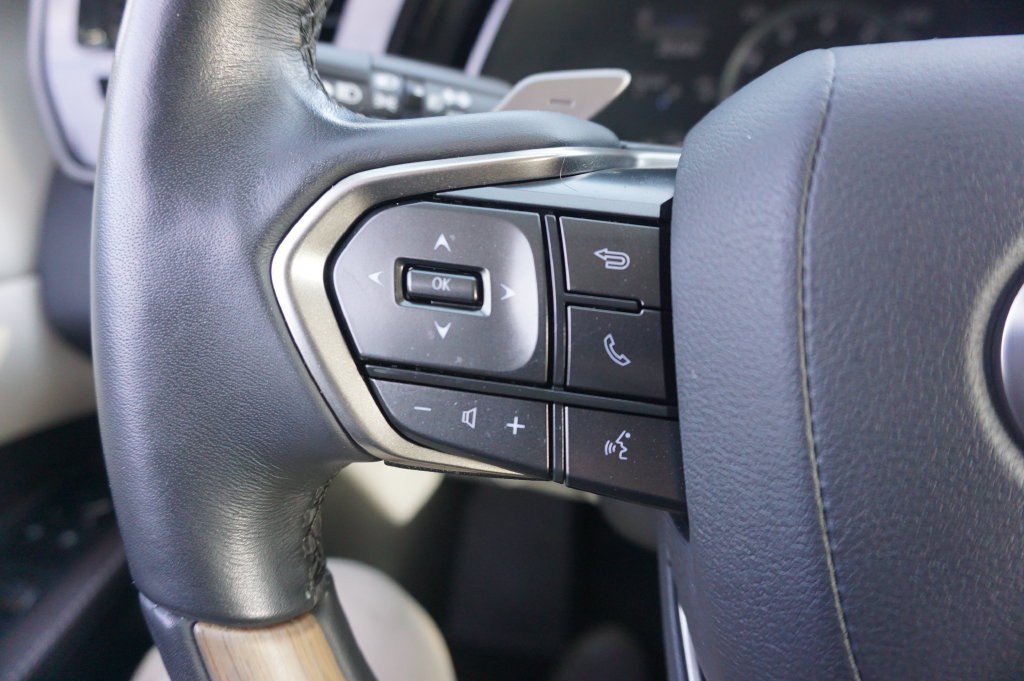Used 2023 Lexus RX 350 Premium w/ Accessory Package AWD/4WD image 8
