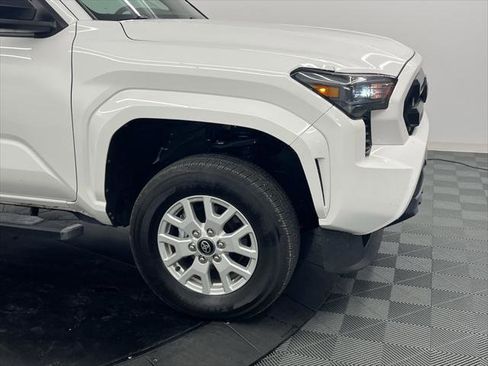 Certified 2025 Toyota Tacoma SR image 6