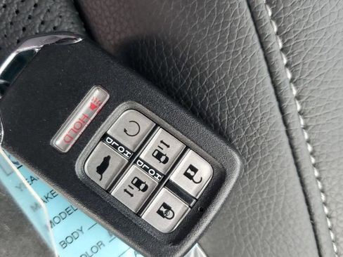 Certified 2024 Honda Odyssey Elite image 33