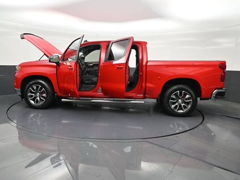 Used 2022 Chevrolet Silverado 1500 LT RWD image 32