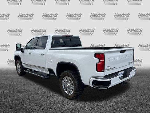Used 2024 Chevrolet Silverado 2500 High Country w/ Technology Package AWD/4WD image 8