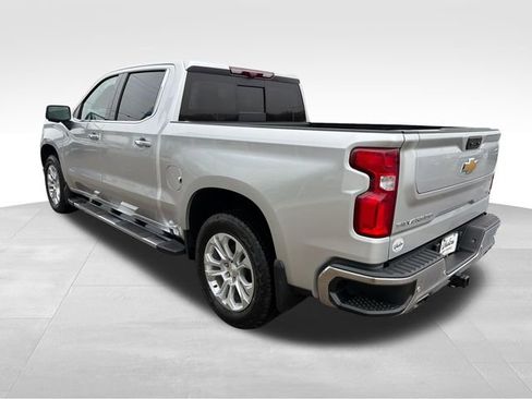 Used 2022 Chevrolet Silverado 1500 LTZ w/ LTZ Premium Package image 3