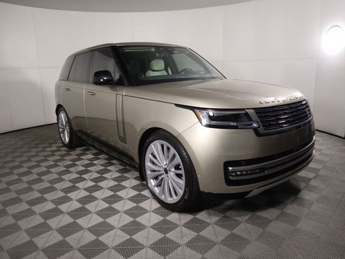 New 2026 Land Rover Range Rover SE AWD/4WD image 3