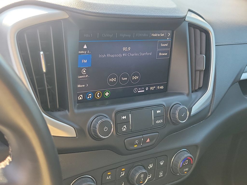 Used 2024 GMC Terrain SLT FWD image 30
