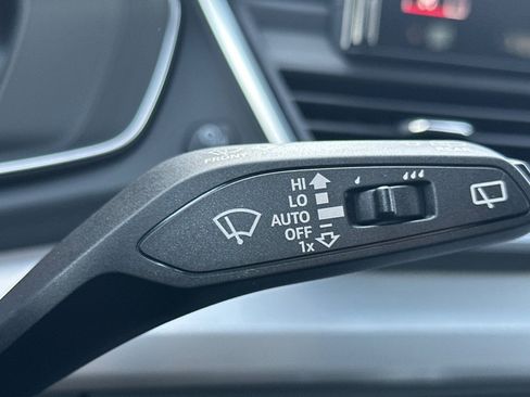 Used 2024 Audi Q5 e Prestige image 35