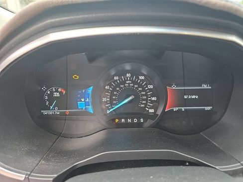 Used 2018 Ford Edge Titanium w/ Ford Safe & Smart Package FWD image 15