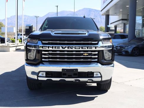 Used 2022 Chevrolet Silverado 2500 LTZ w/ LTZ Convenience Package AWD/4WD image 9