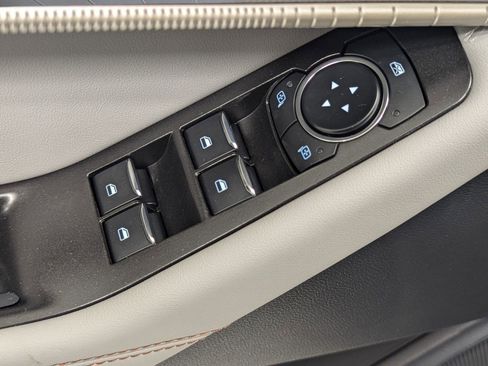 New 2026 Ford Explorer Active w/ Active Comfort Package image 17