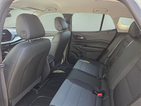 Used 2026 Chevrolet Trax LT w/ LT Convenience Package FWD image 20