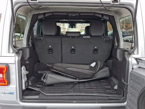 Used 2024 Jeep Wrangler Sahara w/ Safety Group image 28