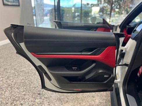 Used 2021 Porsche Taycan 4S image 20