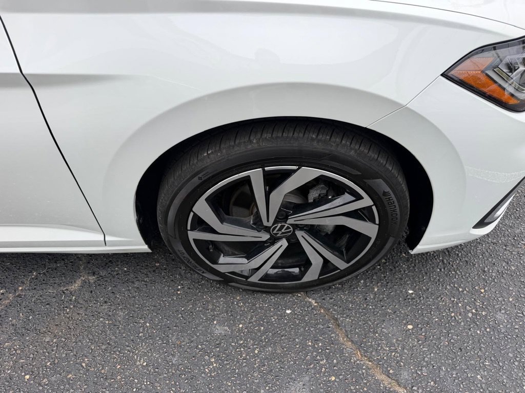 Used 2025 Volkswagen Jetta SEL FWD image 33