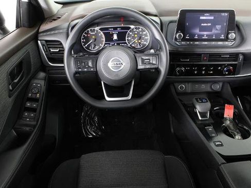 Certified 2021 Nissan Rogue S image 7