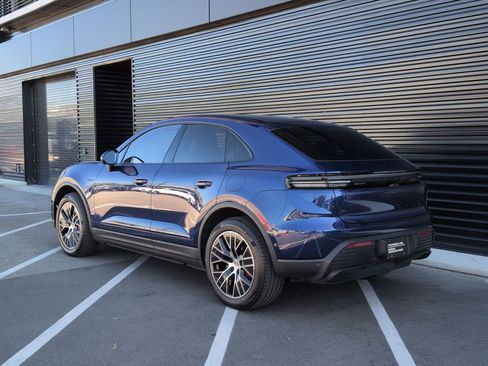 Certified 2025 Porsche Macan 4S Electric image 3