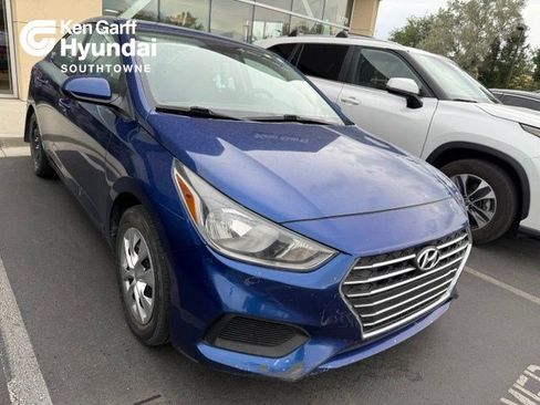 Used 2020 Hyundai Accent SE FWD image 1