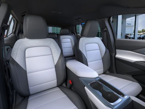 New 2026 Chevrolet Equinox EV LT image 31