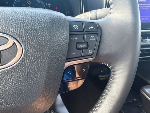 Used 2025 Toyota Camry XSE FWD image 24