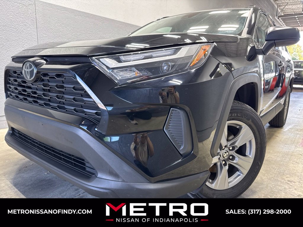 Used 2025 Toyota RAV4 LE AWD/4WD image 1