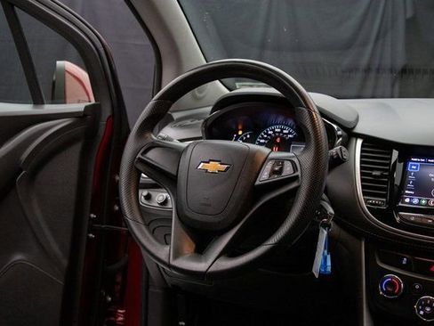 Used 2021 Chevrolet Trax LS image 14