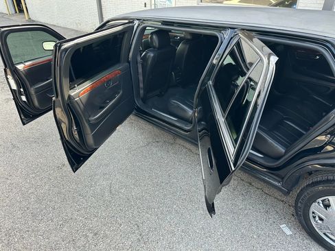 Used 2006 Cadillac DTS image 31