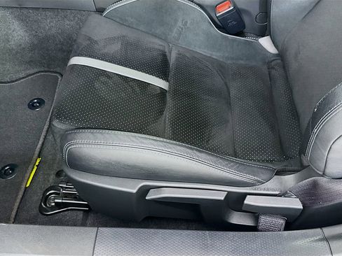 Used 2024 Toyota GR86 Premium image 18