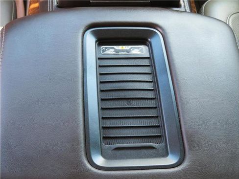 Used 2016 Chevrolet Suburban LTZ image 11