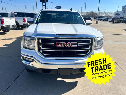 Used 2018 GMC Sierra 1500 SLE w/ SLE Value Package image 8