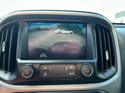 Used 2022 Chevrolet Colorado LT w/ Fleet Safety Package image 18