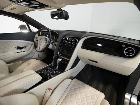 Used 2017 Bentley Continental GT image 44