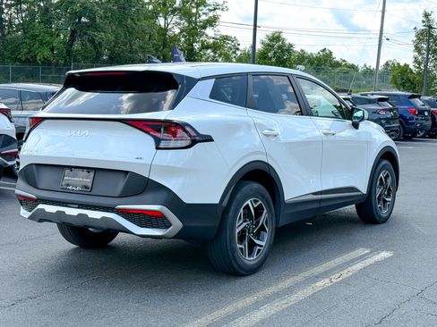 Used 2023 Kia Sportage LX AWD/4WD image 8