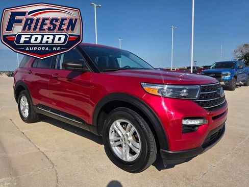 Used 2024 Ford Explorer XLT w/ Equipment Group 202A AWD/4WD image 3
