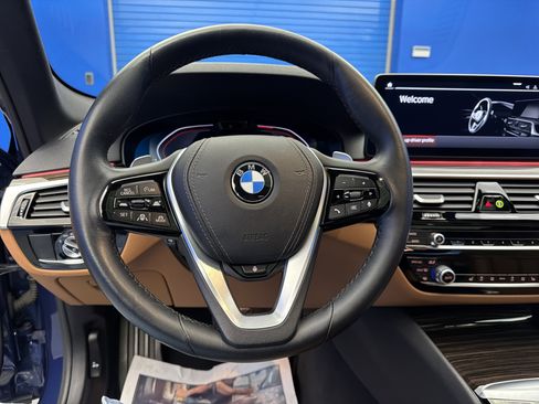 Used 2023 BMW 530i xDrive image 14