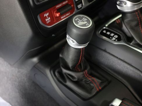 Used 2021 Jeep Wrangler Unlimited Rubicon AWD/4WD image 17