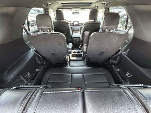 Used 2020 Ford Explorer Limited AWD/4WD image 16