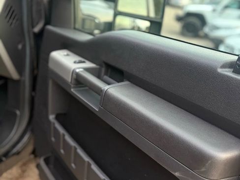 Used 2016 Ford F350 Lariat w/ Lariat Ultimate Package image 19