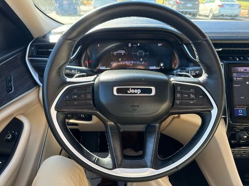 Used 2022 Jeep Grand Cherokee L Limited image 23