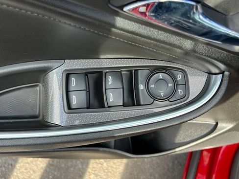 Used 2021 Chevrolet Malibu LT w/ Leather Package FWD image 14