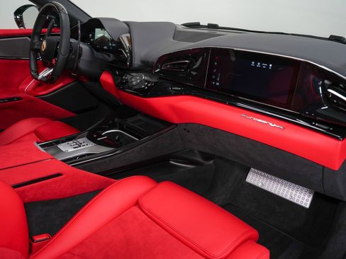 Used 2026 Ferrari Purosangue AWD/4WD image 33
