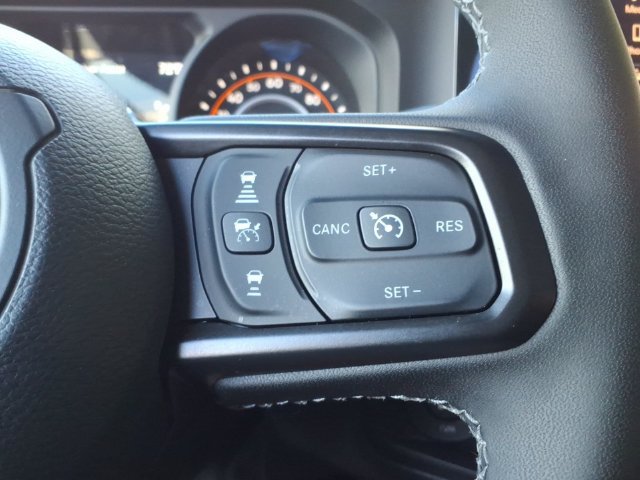 Certified 2025 Jeep Gladiator Sport w/ Premium Package AWD/4WD image 29