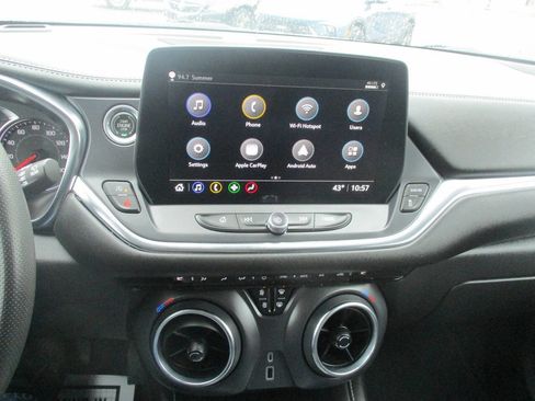 Used 2023 Chevrolet Blazer LT image 19