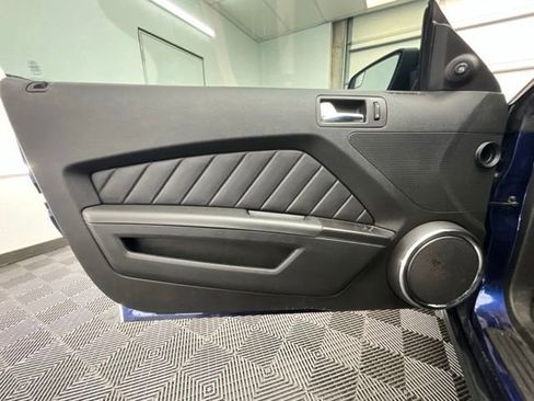 Used 2012 Ford Mustang Premium RWD image 10
