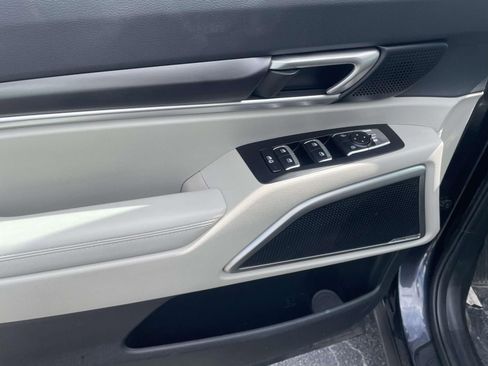 Used 2025 Kia Telluride S image 13